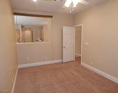 2288 Surrey Meadows Avenue - Photo Thumbnail 5