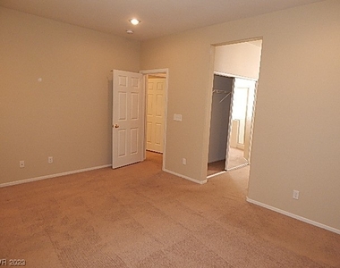 2288 Surrey Meadows Avenue - Photo Thumbnail 8