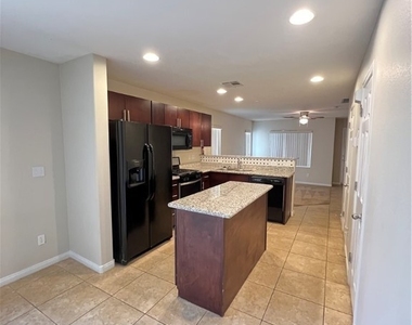 9480 Milkweed Canyon Avenue - Photo Thumbnail 14