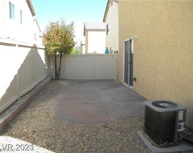 9480 Milkweed Canyon Avenue - Photo Thumbnail 8