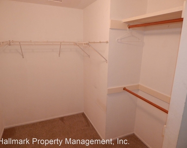 8120 Islandview Circle, Unit D - Photo Thumbnail 24