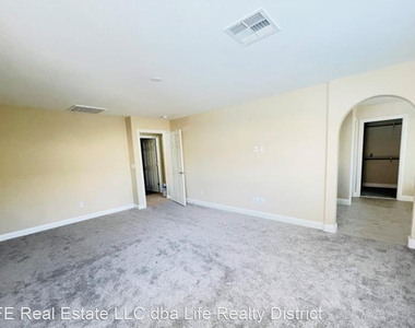 10640 Kearny Mountain Ave - Photo Thumbnail 4