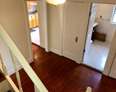 2011 Gildersleeve Avenue - Photo Thumbnail 4
