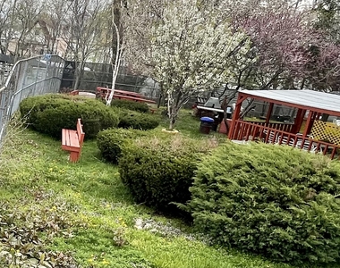 2011 Gildersleeve Avenue - Photo Thumbnail 19