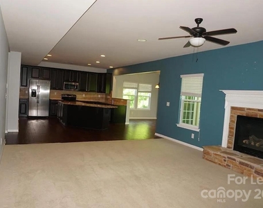 4008 Pinebrook Lane - Photo Thumbnail 2