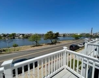 119 Lake Terrace - Photo Thumbnail 11