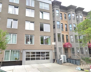 950-952 Bergen Street - Photo Thumbnail 16