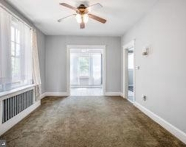 1603 Otis Street Ne - Photo Thumbnail 5