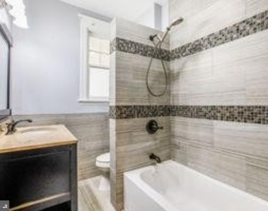 1603 Otis Street Ne - Photo Thumbnail 9