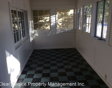 825 Oak Street ** - Photo Thumbnail 2