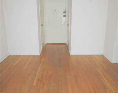 4320 E Van Cortlandt Park - Photo Thumbnail 7