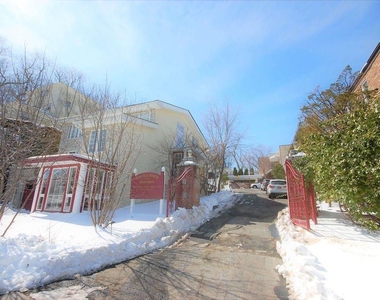 5633 Sylvan Avenue - Photo Thumbnail 16