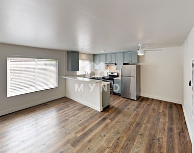 4178 32nd St Apt 3 - Photo Thumbnail 3