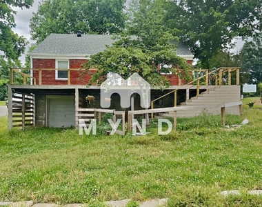 2206 Eastland Ave - Photo Thumbnail 23