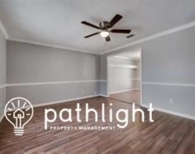 1525 Stratford Drive Unit - Photo Thumbnail 19