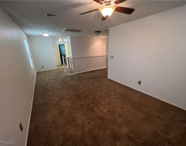 9350 Wild Lariat Avenue - Photo Thumbnail 25