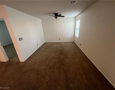 9350 Wild Lariat Avenue - Photo Thumbnail 27