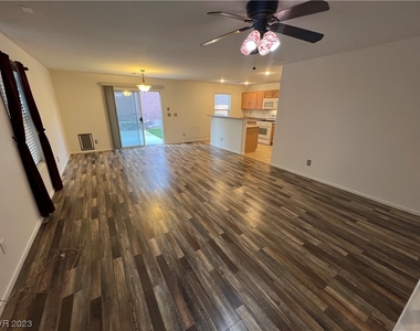 9350 Wild Lariat Avenue - Photo Thumbnail 3