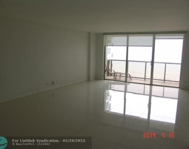 6039 Collins Ave - Photo Thumbnail 7