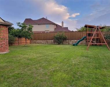 717 Mcfarlin Place - Photo Thumbnail 25