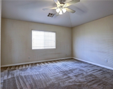 5257 Sand Dollar Avenue - Photo Thumbnail 9