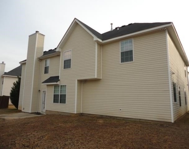 652 Howell Drive - Photo Thumbnail 9