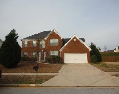 652 Howell Drive - Photo Thumbnail 0