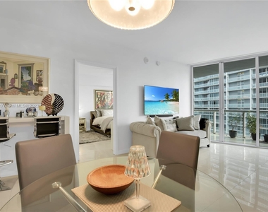 475 Brickell Ave - Photo Thumbnail 0