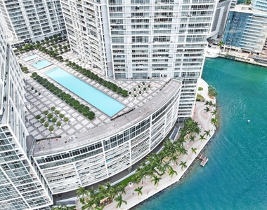 475 Brickell Ave - Photo Thumbnail 16