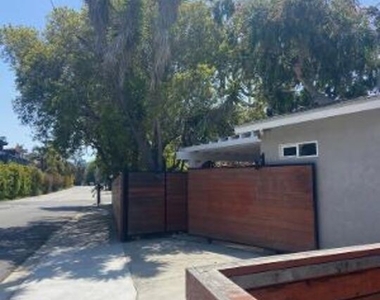 688 Mildred Ave - Photo Thumbnail 10