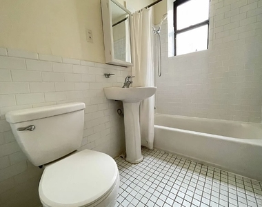 323A East 89th Street - Photo Thumbnail 4