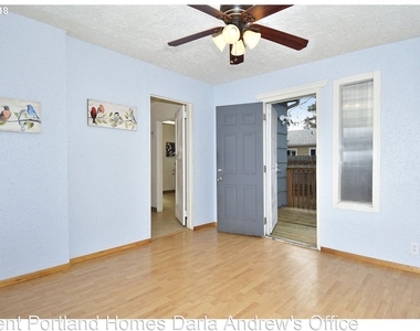 8025 Se Woodstock Blvd. - Photo Thumbnail 9