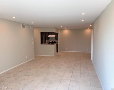 12720 Burbank Blvd Unit 230 - Photo Thumbnail 4