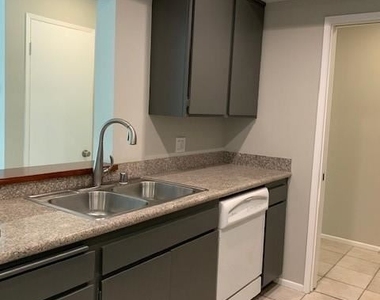 12720 Burbank Blvd Unit 230 - Photo Thumbnail 2