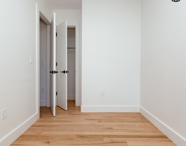 1020 Manhattan Ave #2B - Photo Thumbnail 11