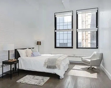 106 Greenwich Street - Photo Thumbnail 2