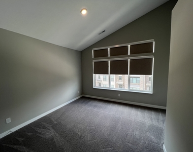 11585 Fulham Street - Photo Thumbnail 11