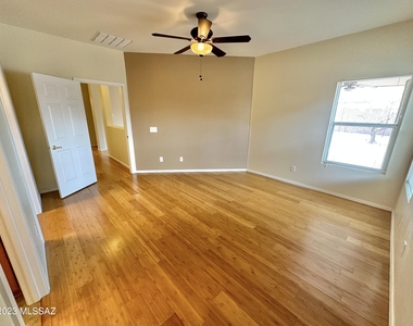 15188 N Triple Crown Place - Photo Thumbnail 20