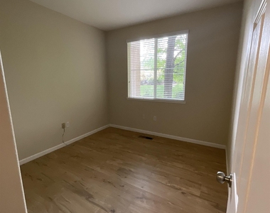 6140 Ingleston Dr Apt 516 - Photo Thumbnail 9