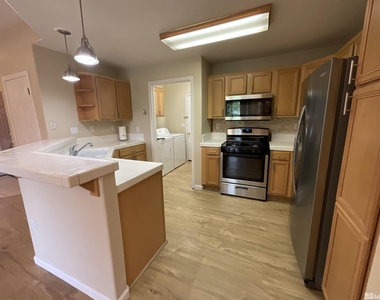 6140 Ingleston Dr Apt 516 - Photo Thumbnail 5