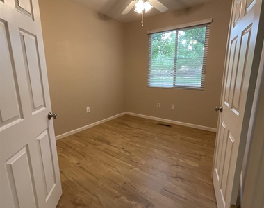 6140 Ingleston Dr Apt 516 - Photo Thumbnail 8