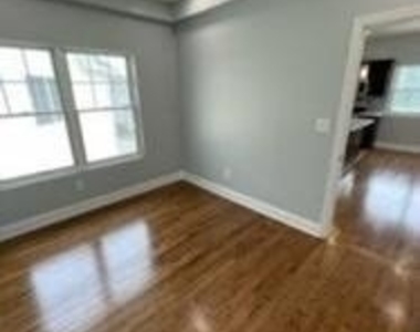 93 Hempstead Avenue - Photo Thumbnail 13