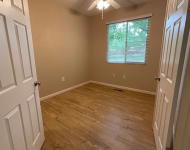 6140 Ingleston Dr. Unit #516 - Photo Thumbnail 8