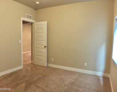 2467 Dorset Dr Basement - Photo Thumbnail 13