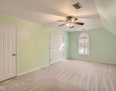 15390 Laurel Grove Dr Unit - Photo Thumbnail 10