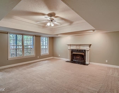 15390 Laurel Grove Dr Unit - Photo Thumbnail 8