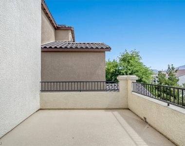 8008 Majestic Bighorn Street - Photo Thumbnail 35