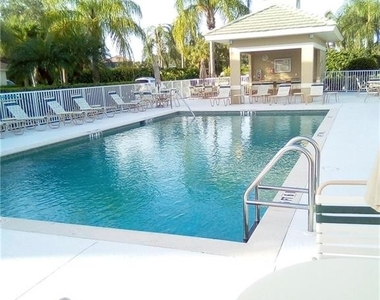 3850 Sawgrass Way - Photo Thumbnail 13