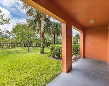 7400 Palomino Dr - Photo Thumbnail 14