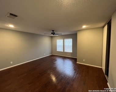 11154 Cedar Park - Photo Thumbnail 14